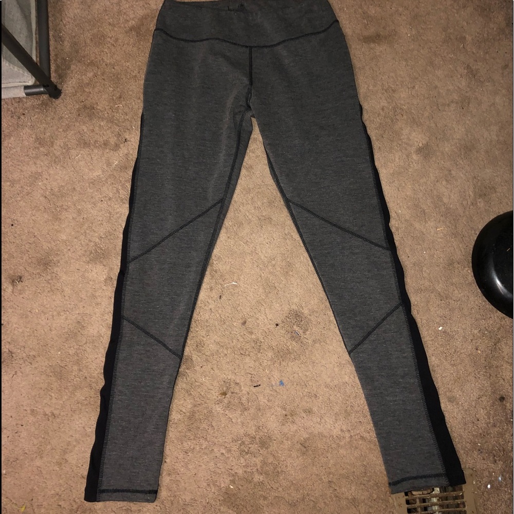 Athletic leggings
